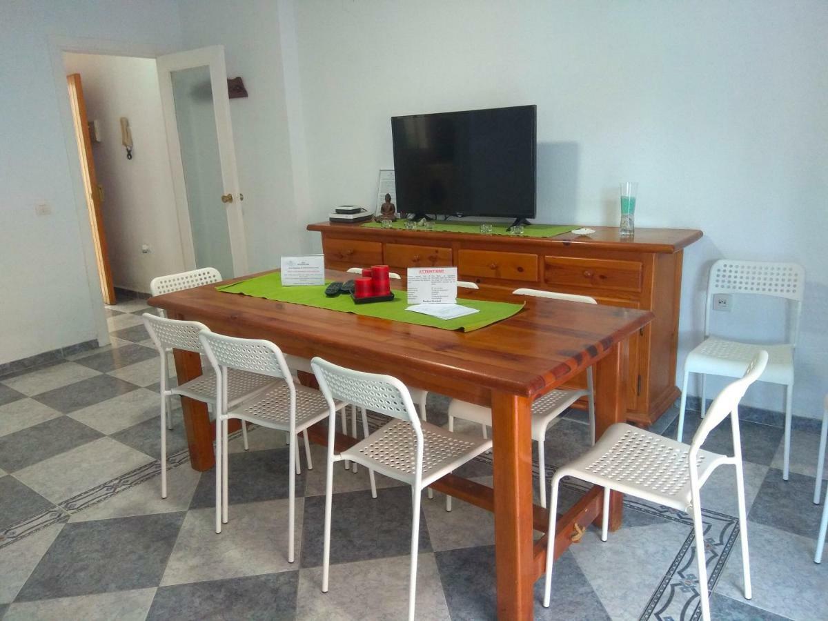 Apartamentos PLAYA LA CALA Parking gratuito Malaga Bagian luar foto